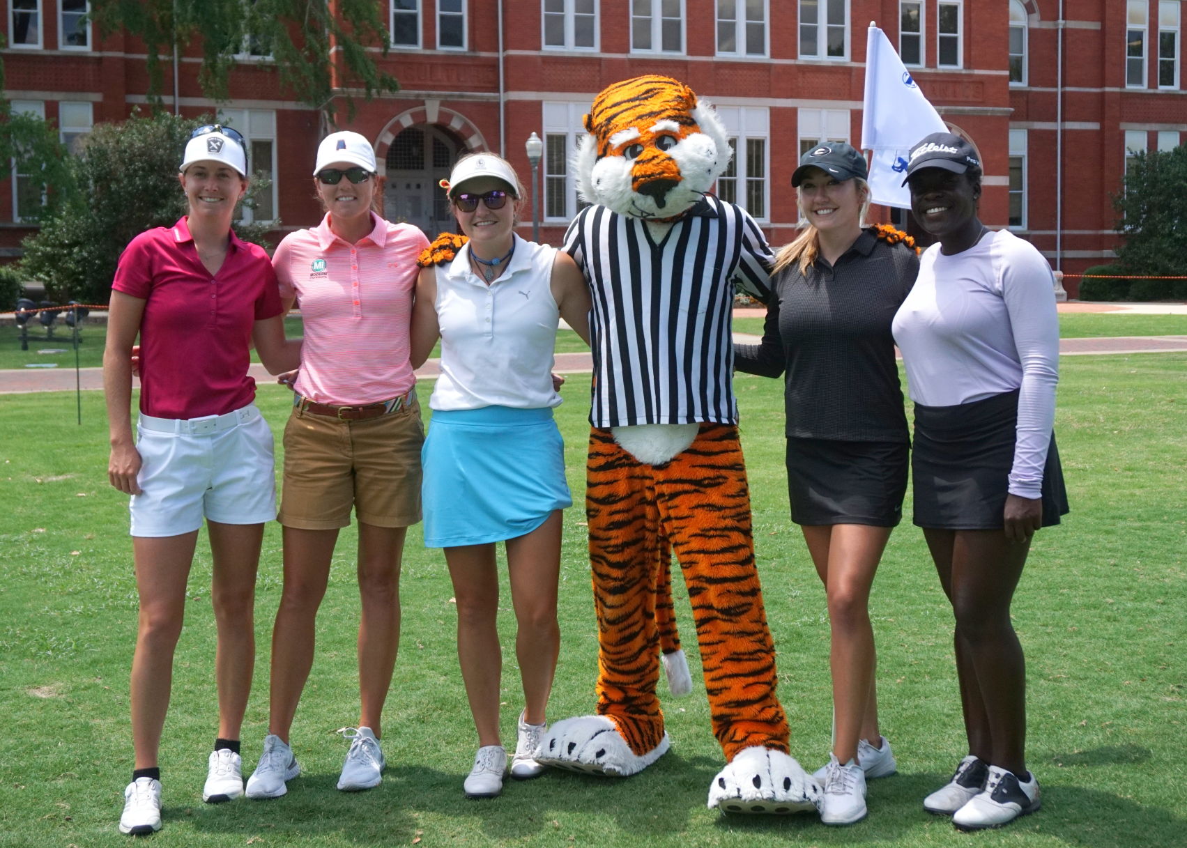 Closest to the Pin contest